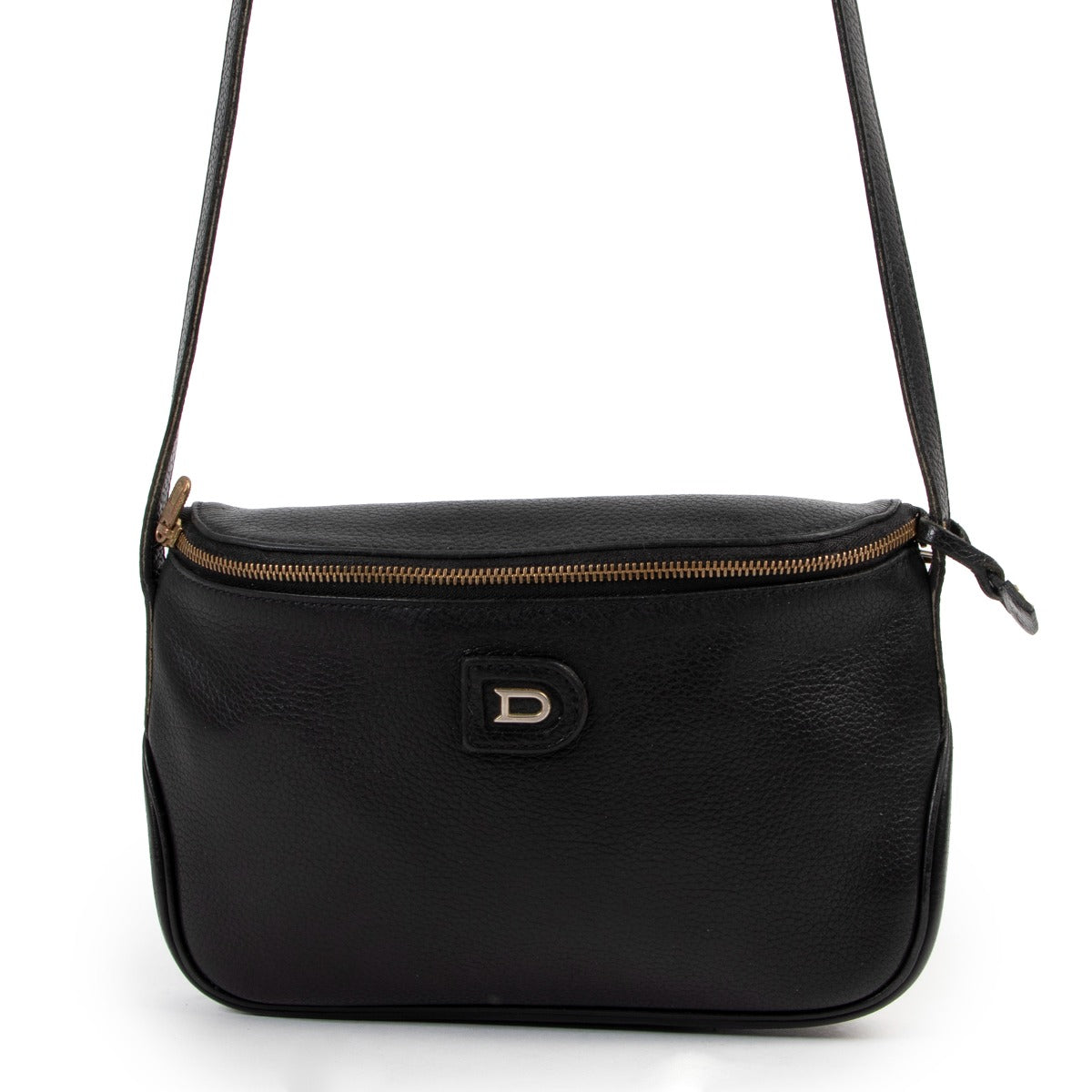 Finish your vintage look with our pre-loved Delvaux Crossbody bags, now at Labellov.