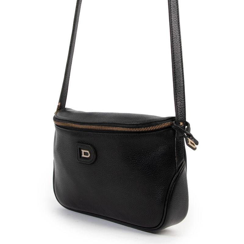 Finish your vintage look with our pre-loved Delvaux Crossbody bags, now at Labellov.