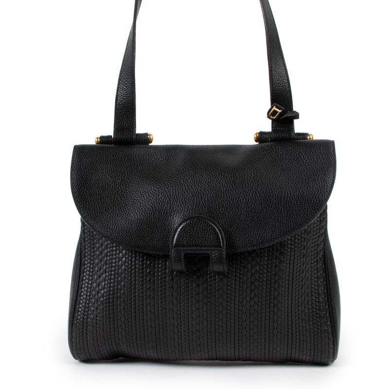 Buy online authentic second hand Delvaux Black Toile de Cuir Shoulder bag in very good condition at Labellov in Antwerp