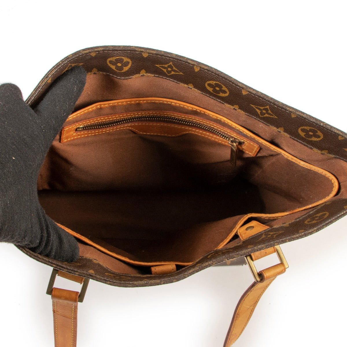 Shop now the most popular pre-loved Louis Vuitton Handbags, at Labellov.