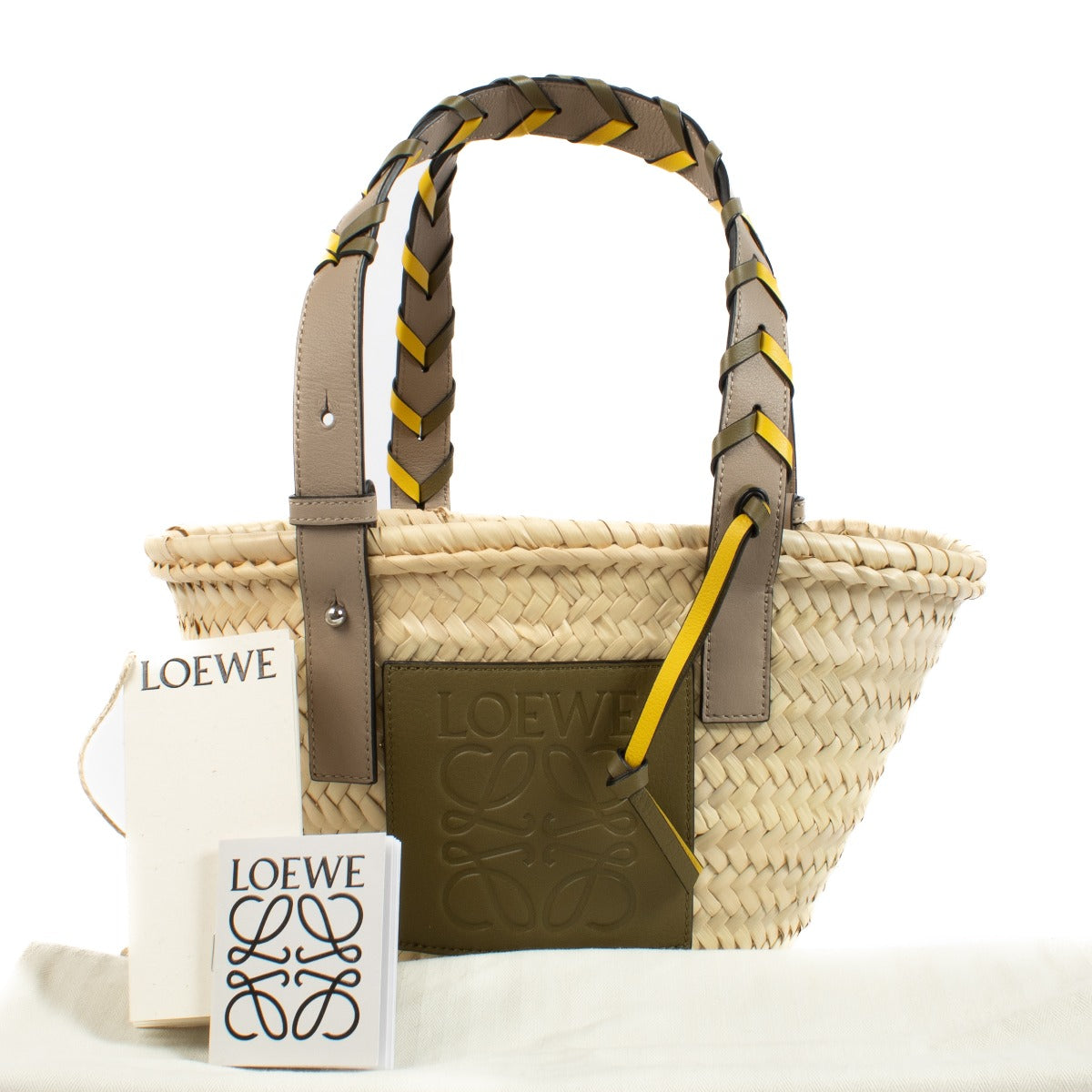 buy 100% authentic pre loved Loewe Beige Small Trimmed Basket Shoulder bag on Labellov.com