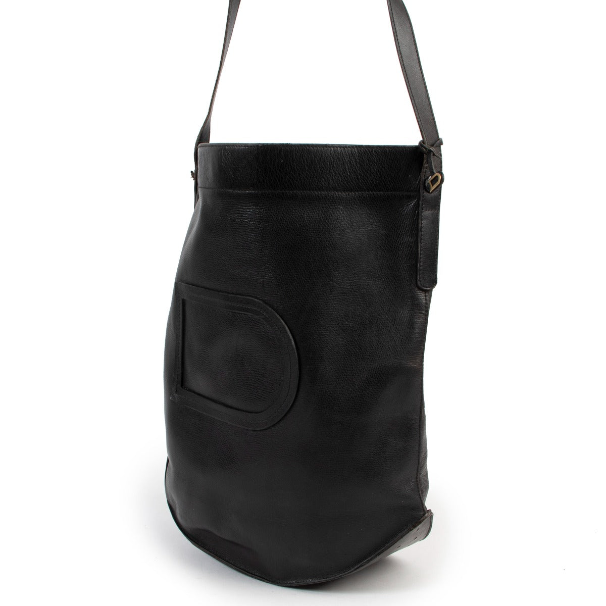 Shop now your favorite 100% authentic Delvaux bags, at Labellov.