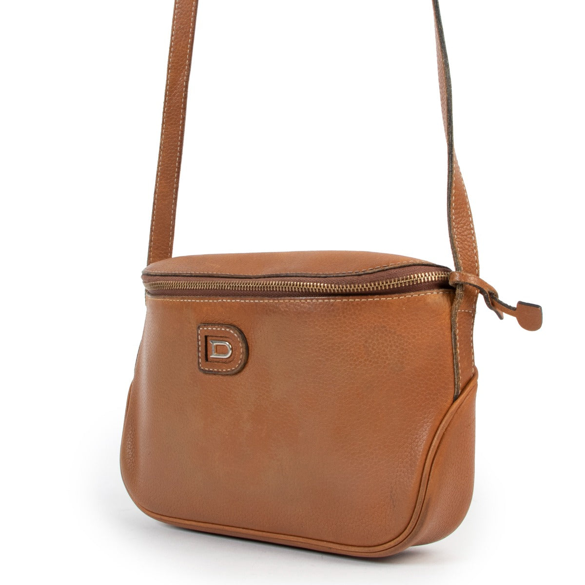 Buy an authentic second hand Delvaux Macao Cognac Leather Crossbody in pre-loved condition at Labellov