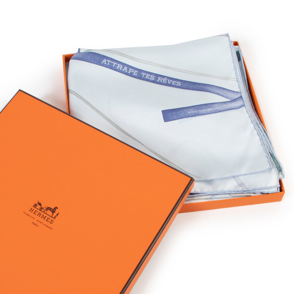 Shop now your favorite 100% authentic Hermès accessoires at Labellov.
