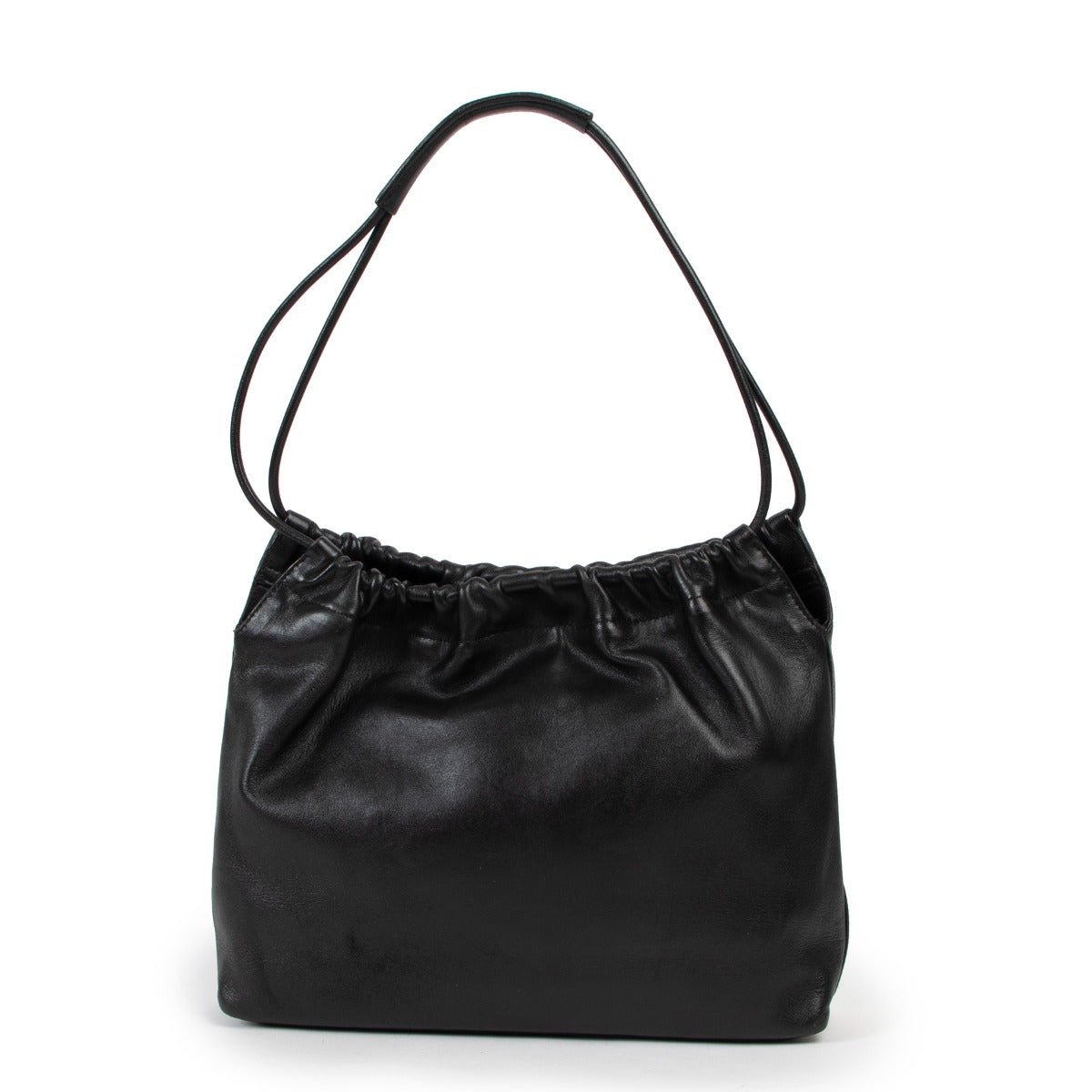 Shop now your favorite pre-loved designer handbags, at Labellov.