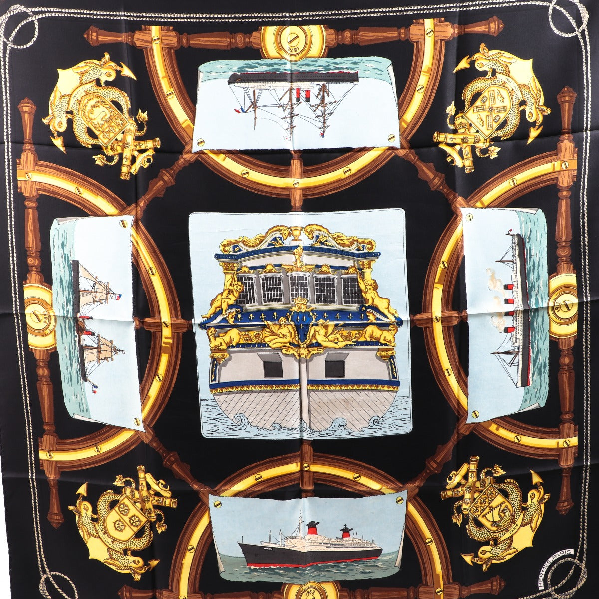 Buy an authentic second-hand Hermès Carré France Silk Scarf in very good condition at Labellov in Antwerp.