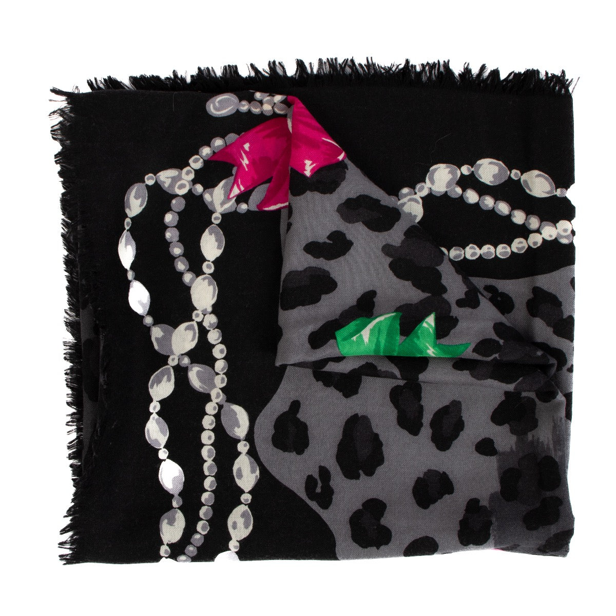 Shop safe online at Labellov in Antwerp, Brussels and Knokke this 100% authentic second hand Christian Dior Black and Grey Leopard Print Scarf