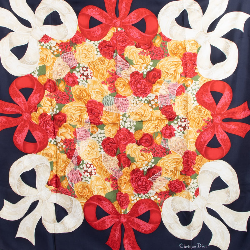 Shop safe online at Labellov in Antwerp, Brussels and Knokke this 100% authentic second hand Christian Dior Blue Flowers Silk Scarf
