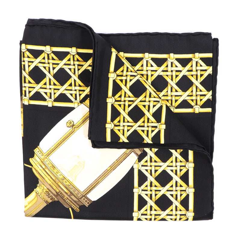 Buy an authentic Hermès Carré Feux de Route Silk Scarf in excellent condition at Labellov in Antwerp.