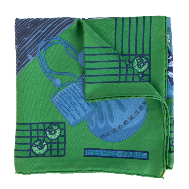 Hermès Green Kimonos et Inros Silk Carré 90 Scarf