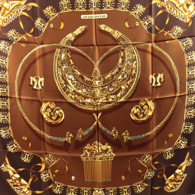 Buy an authentic second-hand Hermès Carré Les Cavaliers D'Or Silk Scarf in very good condition at Labellov in Antwerp.