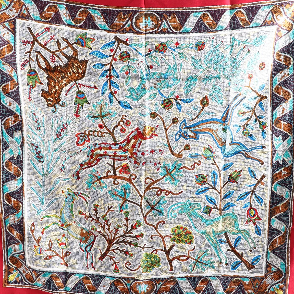 Buy an authentic Hermès Carré Pavement Silk Scarf in excellent condition at Labellov in Antwerp.