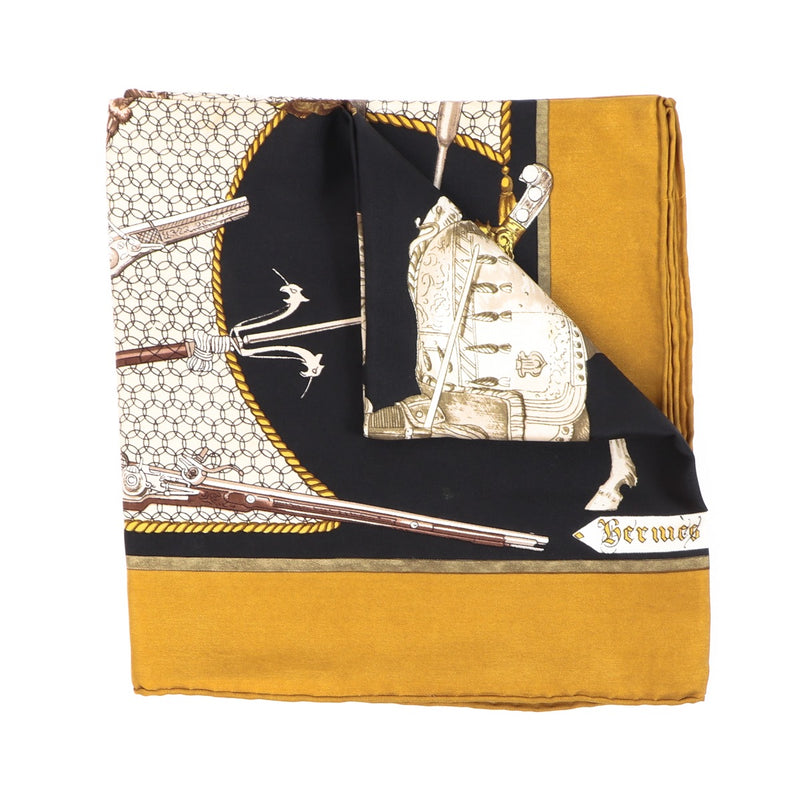 Buy an authentic second-hand Hermès Carré Armeria Silk Scarf in very good condition at Labellov in Antwerp.