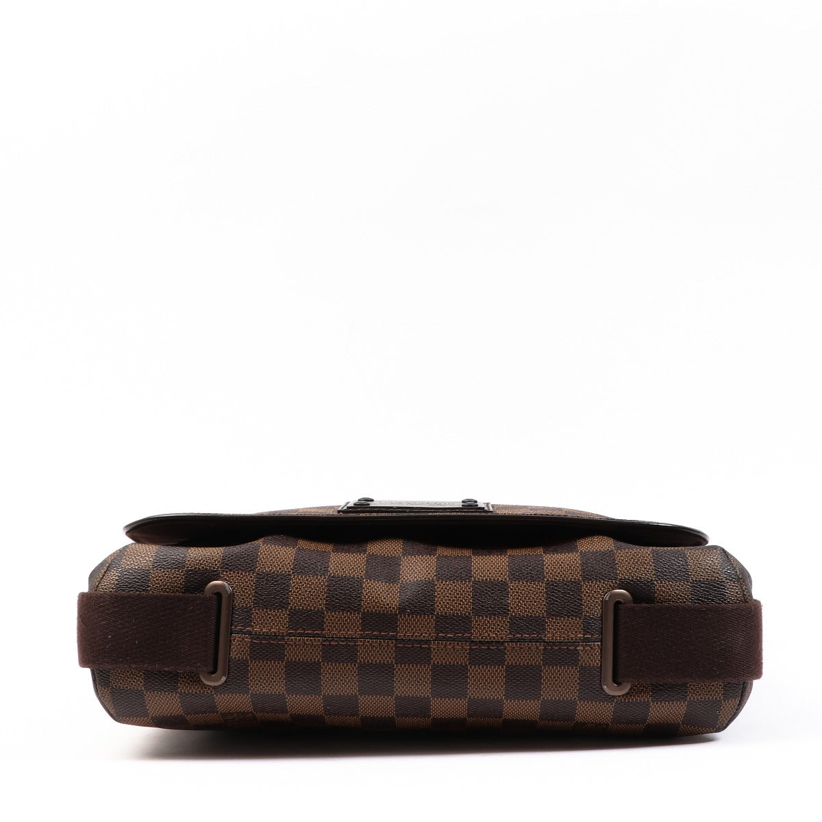 Buy an authentic second-hand Louis Vuitton Damier Ebene Canvas Messenger Bag in very good condition at Labellov in Antwerp.