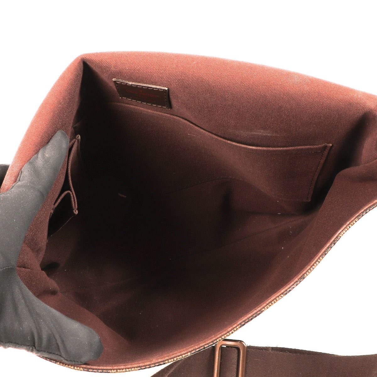 Buy an authentic second-hand Louis Vuitton Damier Ebene Canvas Messenger Bag in very good condition at Labellov in Antwerp.