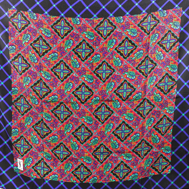 Buy an authentic Saint Laurent Carré Black Multicolor Silk Scarf in very good condition at Labellov in Antwerp.