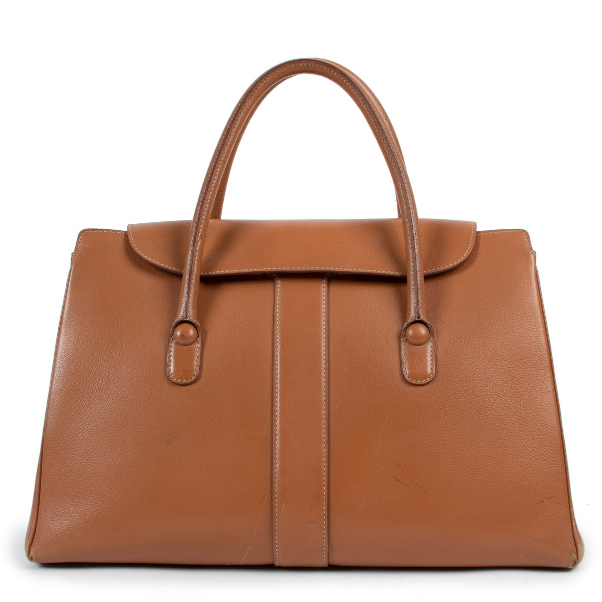 Shop now your favorite 100% authentic Delvaux bags, at Labellov.