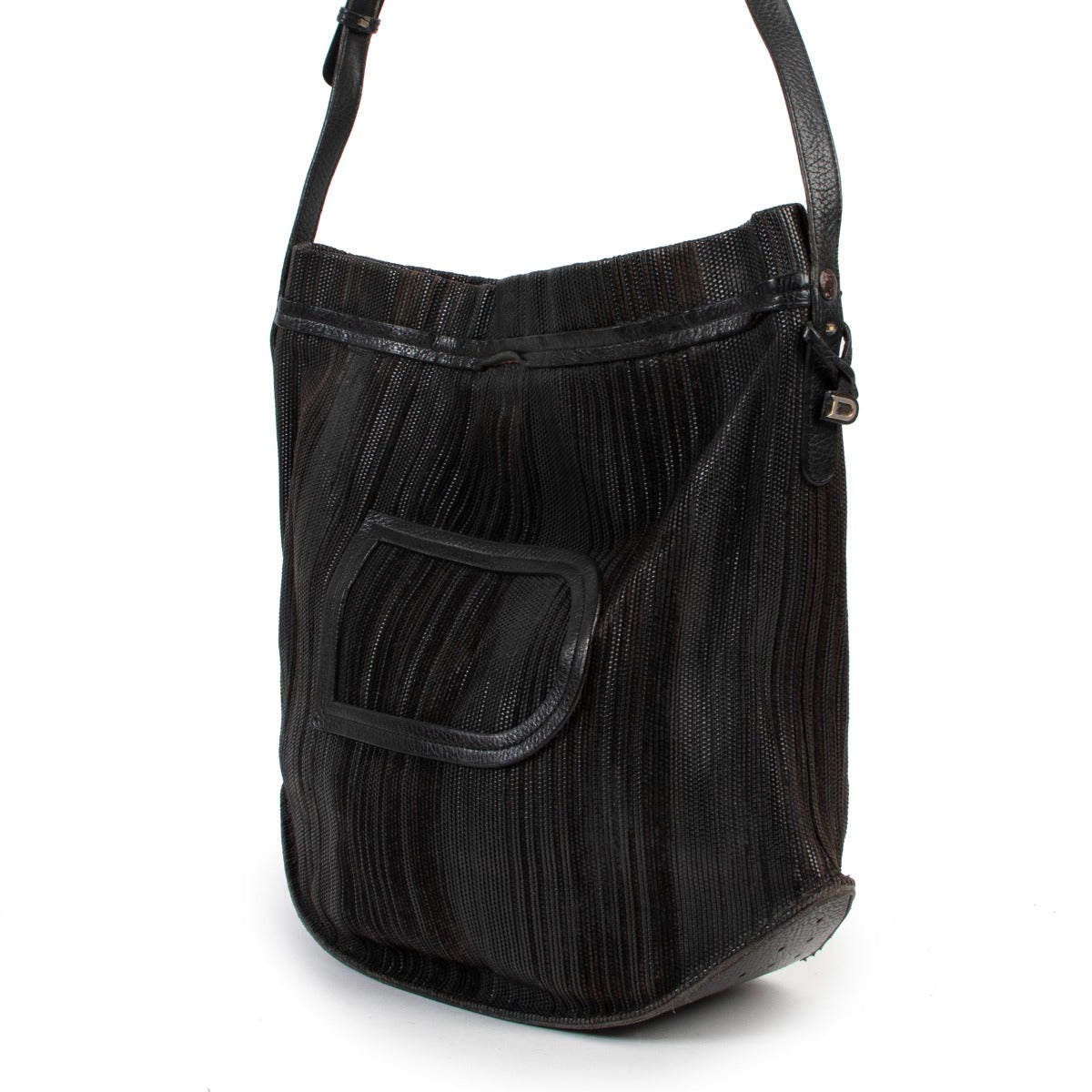 Shop now your favorite 100% authentic Delvaux bags, at Labellov.