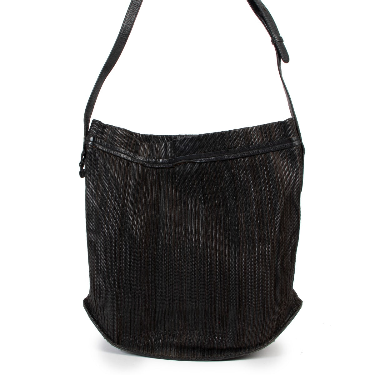 Shop now your favorite 100% authentic Delvaux bags, at Labellov.