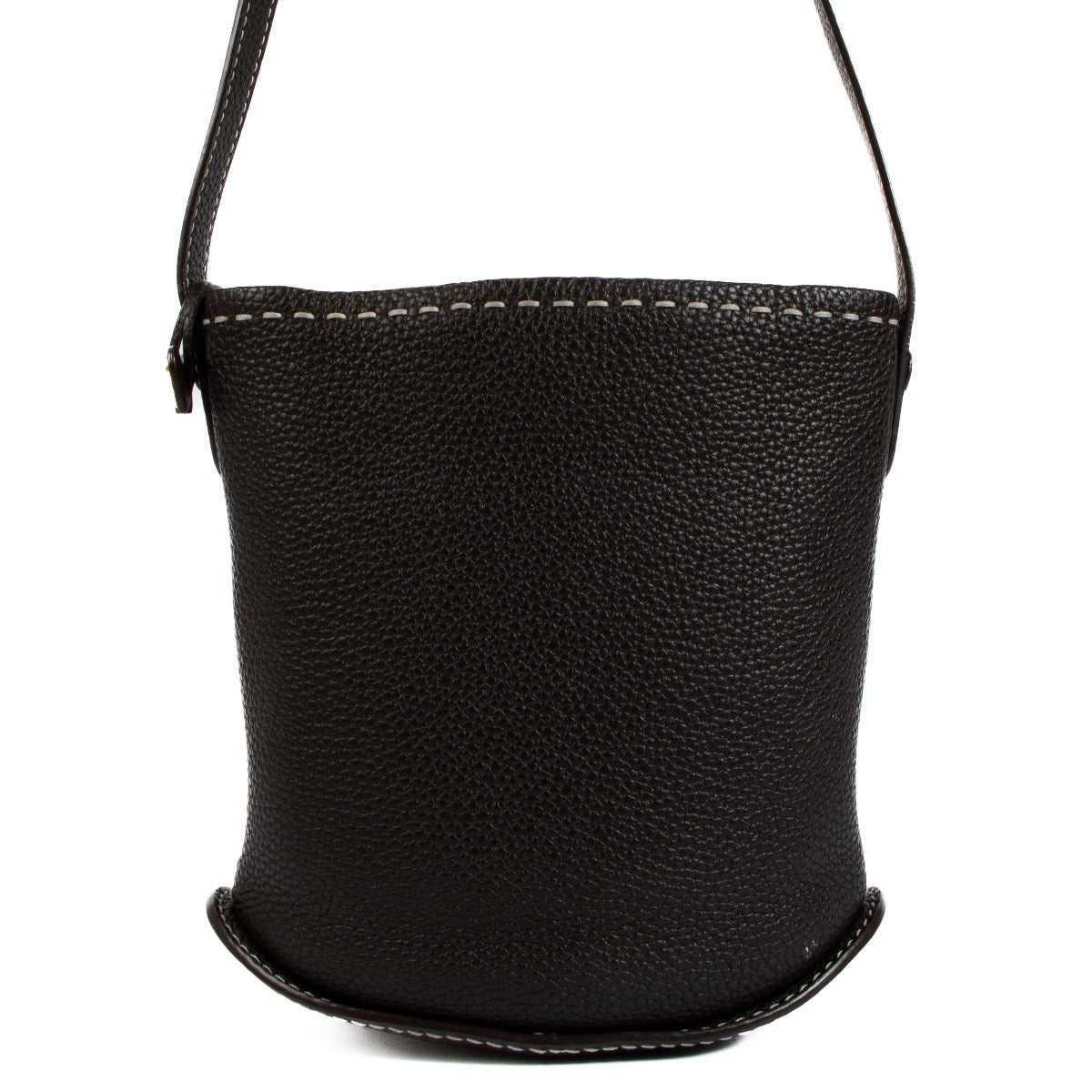 Shop safe online at Labellov in Antwerp, Brussels and Knokke this 100% authentic second hand Delvaux Ebene Taurillon Soft Pin Mini Bucket Surpiqué