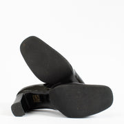shop 100% authentic second hand Hermès Black Brushed Leather Pumps - Size 37 1/2 on Labellov.com