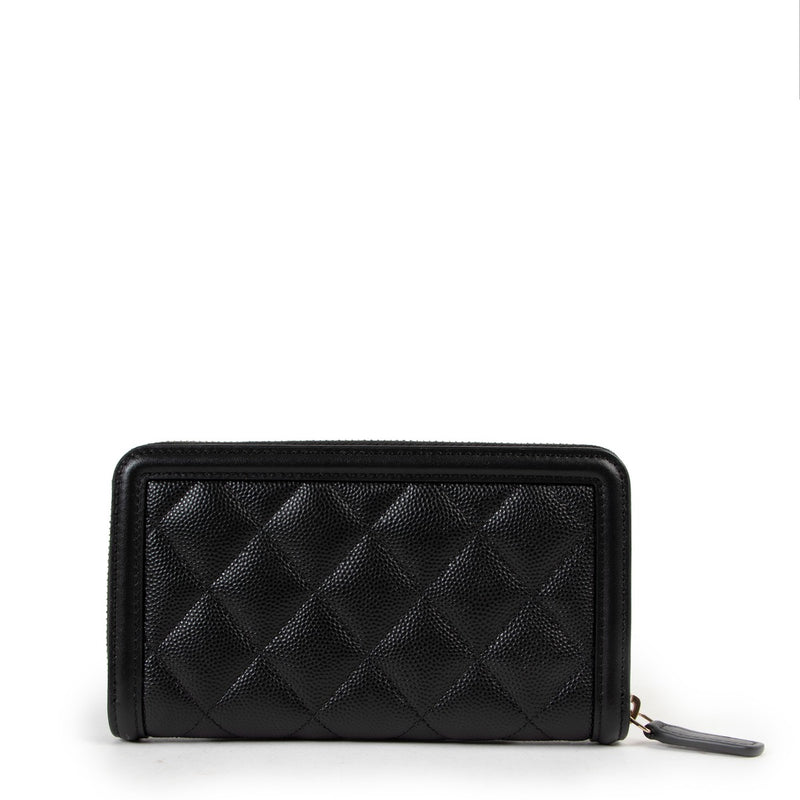 Shop now for your favorite 100% authentic Chanel wallet at Labellov.