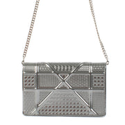 Shop safe online at Labellov in Antwerp, Brussels and Knokke this 100% authentic second hand Christian Dior Silver Leather Micro Cannage Diorama Crossbody Bag