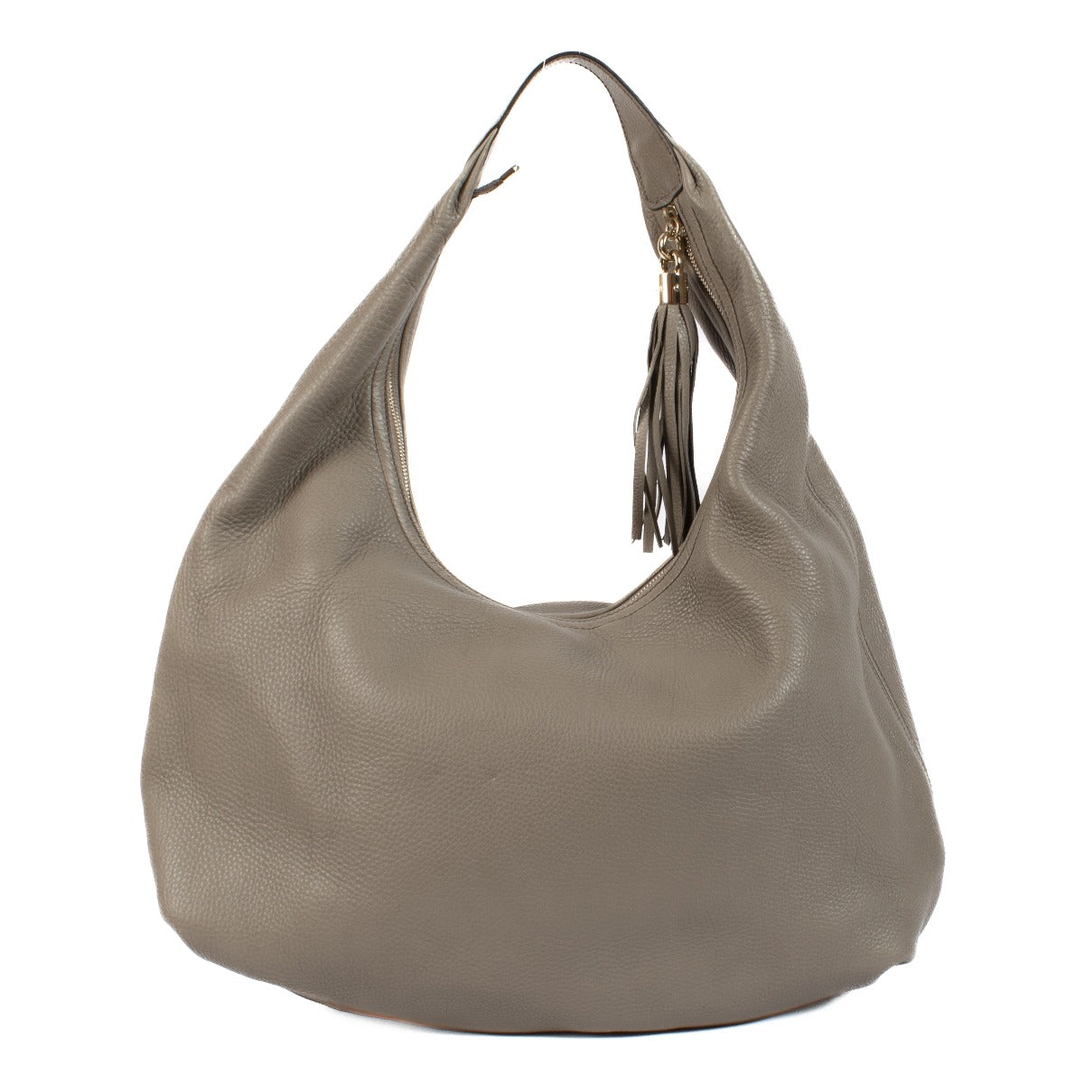 Shop safe online at Labellov in Antwerp, Brussels and Knokke this 100% authentic second hand Gucci Grey Pebbled Leather Soho Hobo Bag