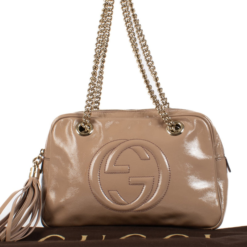 Shop safe online at Labellov in Antwerp, Brussels and Knokke this 100% authentic second hand Gucci Pink Patent Leather Soho Chain Shoulder Bag