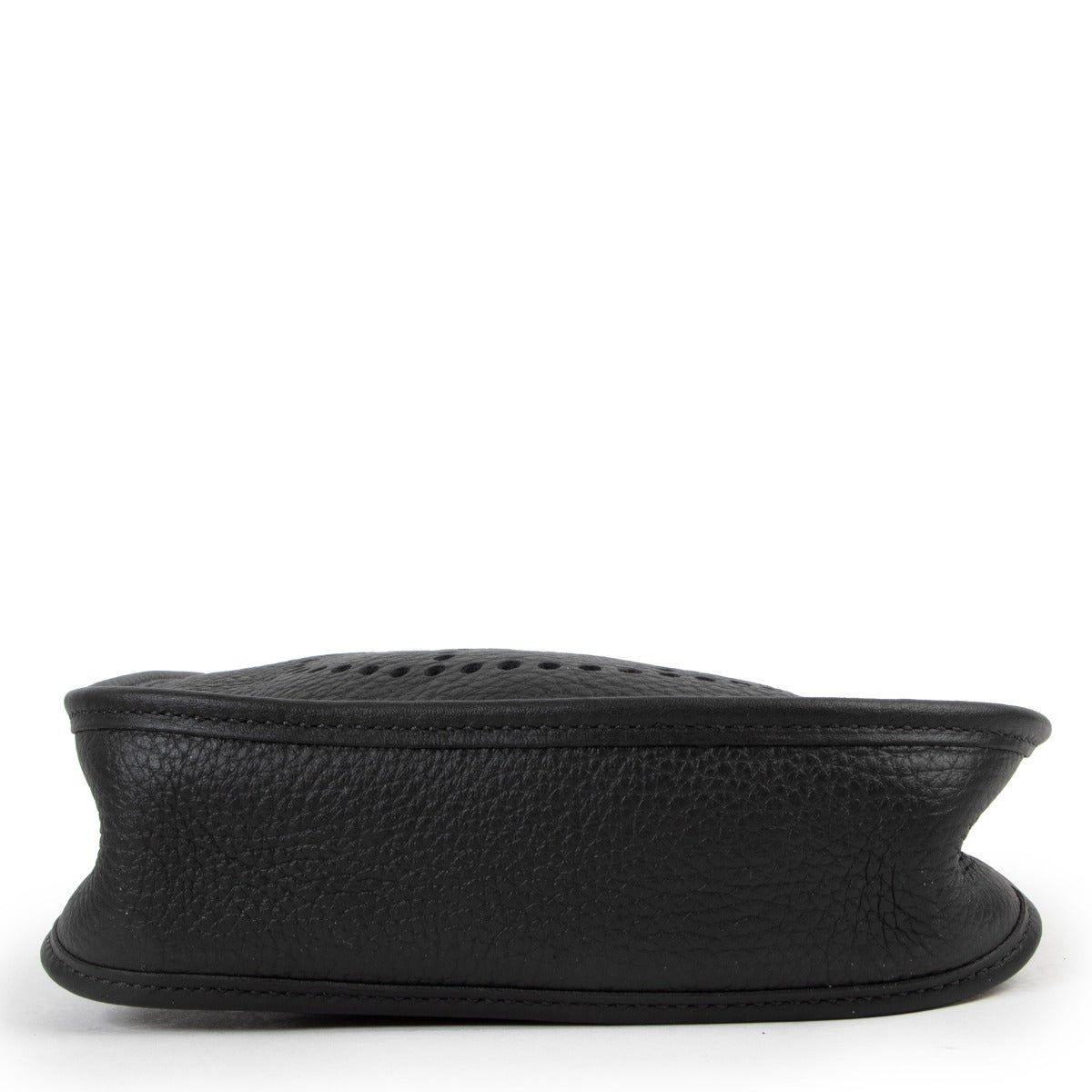 Shop authentic second hand luxury designer Hermès Evelyne 16 Amazone Black Taurillon Clemence PHW at Labellov