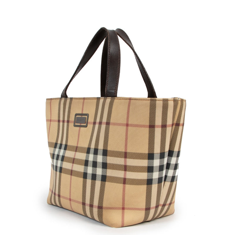 Buy now your favorite 100% authentic Burberry handbags at Labellov.