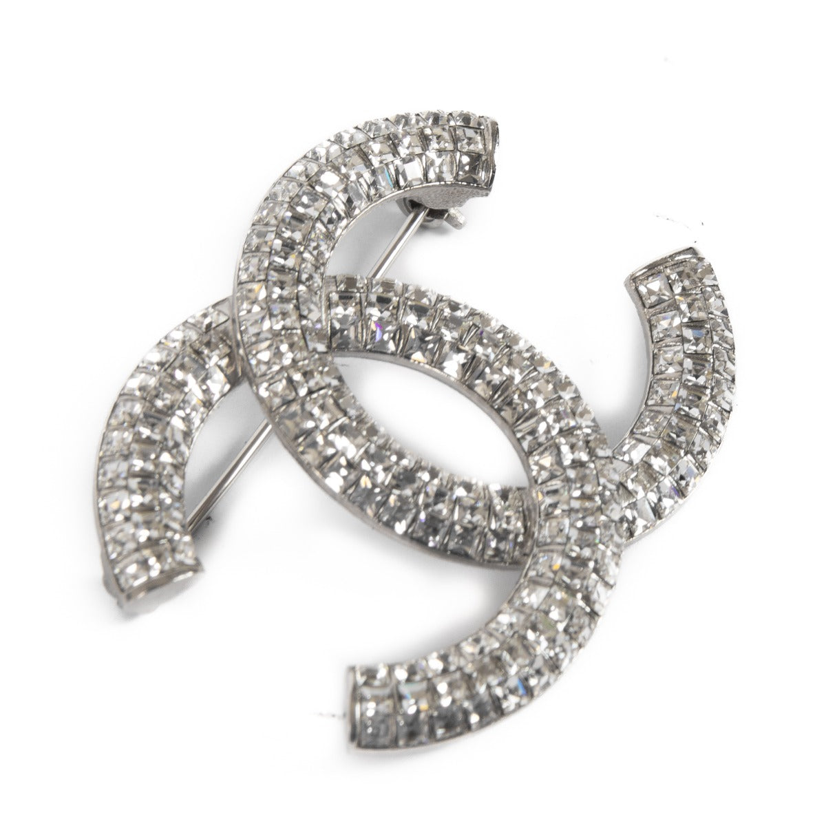 Broche Chanel 17V CC en argent et cristal