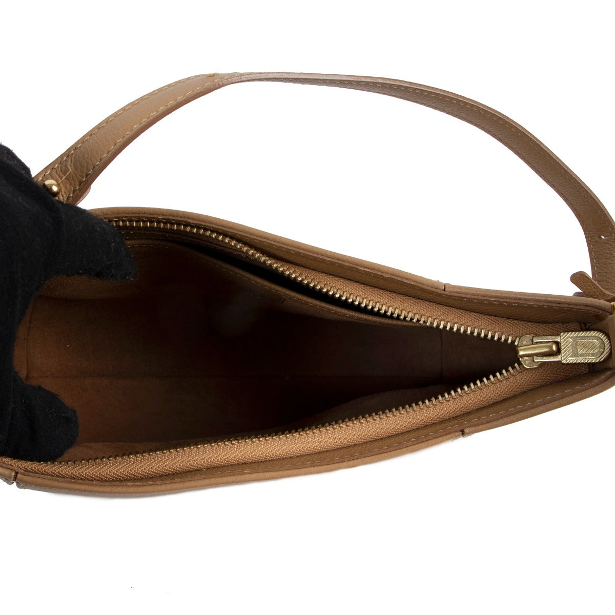 Buy online an authentic second hand Louis Vuitton Alma GM Monogram Vernis top handle in good condition at Labellov in Antwerp.