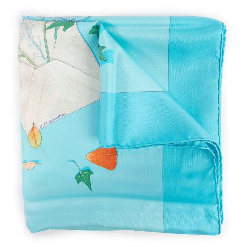 Buy an authentic second hand Hermès Carré 90 Les Fleurs Pour Le Dire Silk Scarf in good condition at Labellov