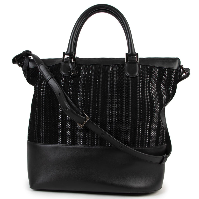 Buy online an authentic second hand Delvaux black Toile De Cuir every D tote bag in very good condition at labellov at Antwerp.