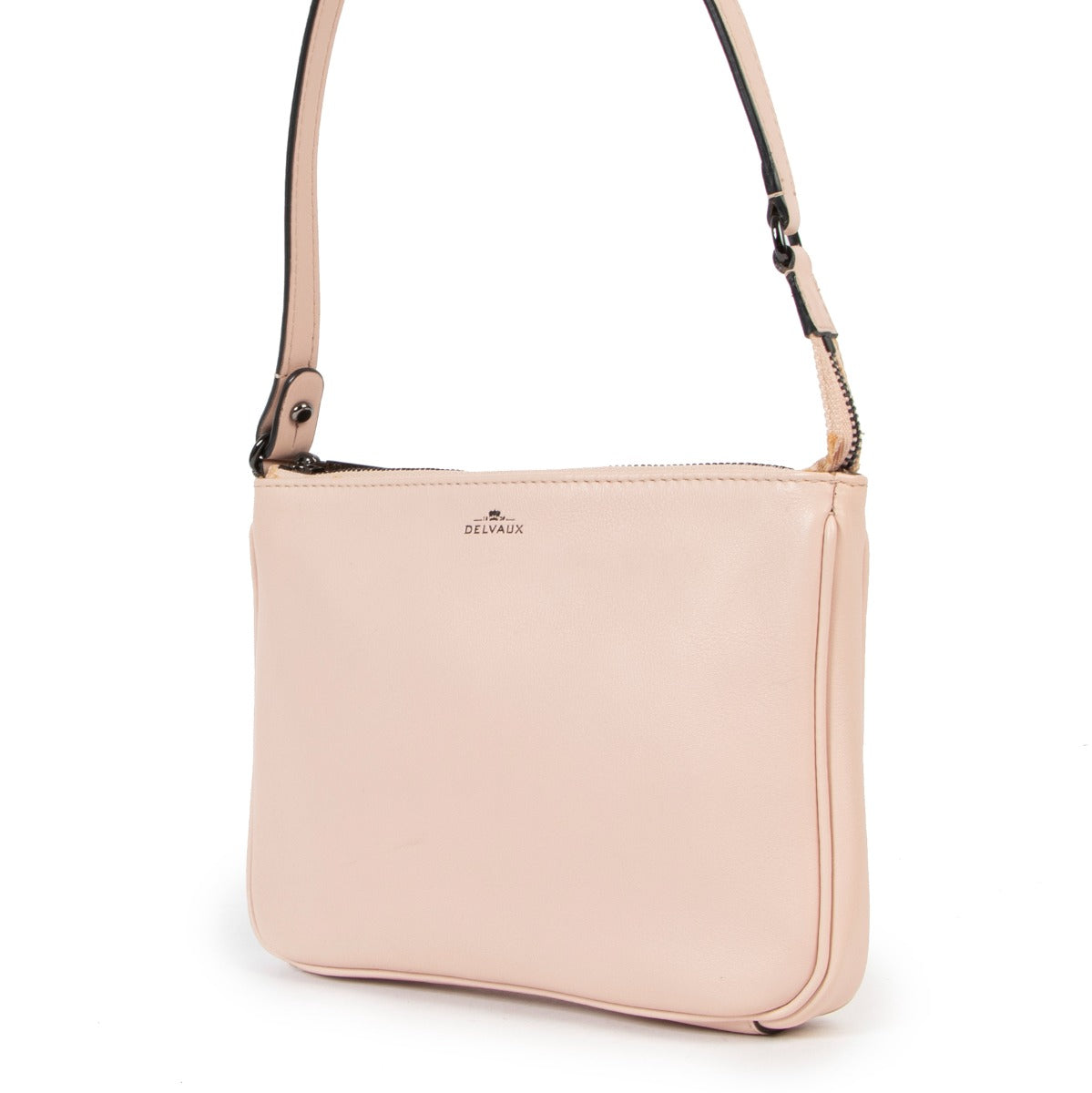 Buy online an authentic second hand Delvaux pink shoulder bag in good condition at Labellov in Antwerp.