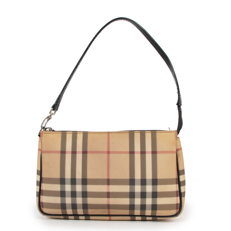 Buy online an authentic second hand Burberry Nova Check shoulder bag in very good condition at Labellov in Antwerp