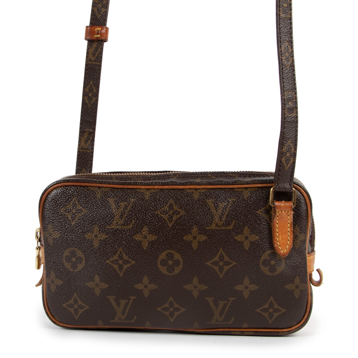 Shop safe online at Labellov in Antwerp this 100% authentic second hand Louis Vuitton Monogram Marly Crossbody