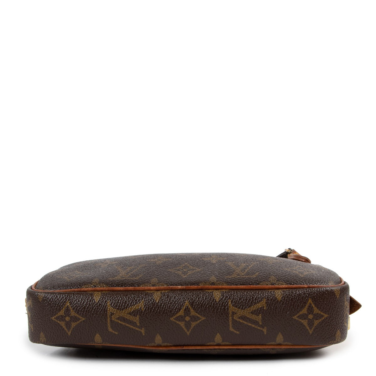 Shop safe online at Labellov in Antwerp this 100% authentic second hand Louis Vuitton Monogram Marly Crossbody