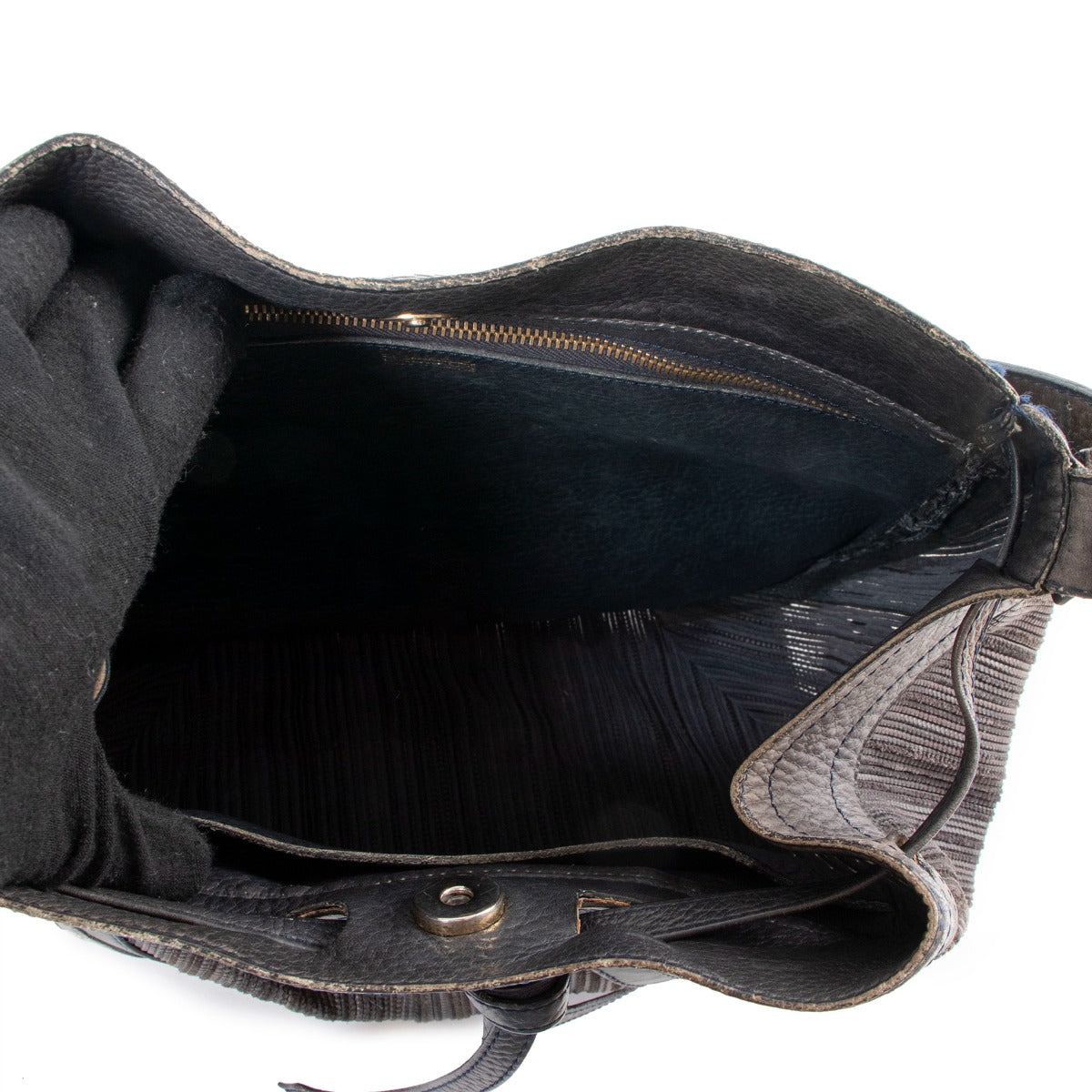 Shop safe online at Labellov in Antwerp this 100% authentic second hand Delvaux Dark Grey Desert Crossbody
