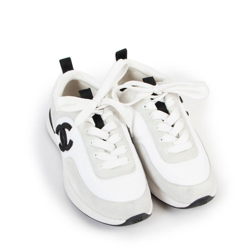 Shop safe online at Labellov in Antwerp this 100% authentic second hand Chanel White Suede and Nylon Sneakers - Size 37,5
