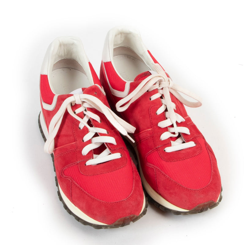 Buy online authentic second hand Louis Vuitton Red Suède Runway Sneakers in very good condition at Labellov in Antwerp.