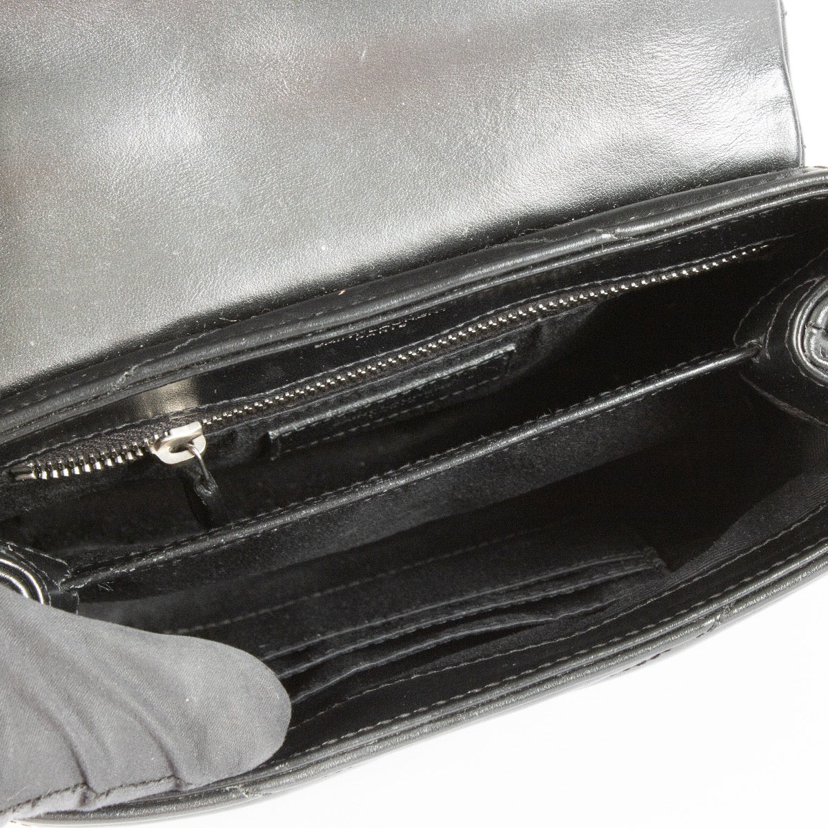 authentic preloved Saint Laurent black loulou Crossbody on Labellov.com