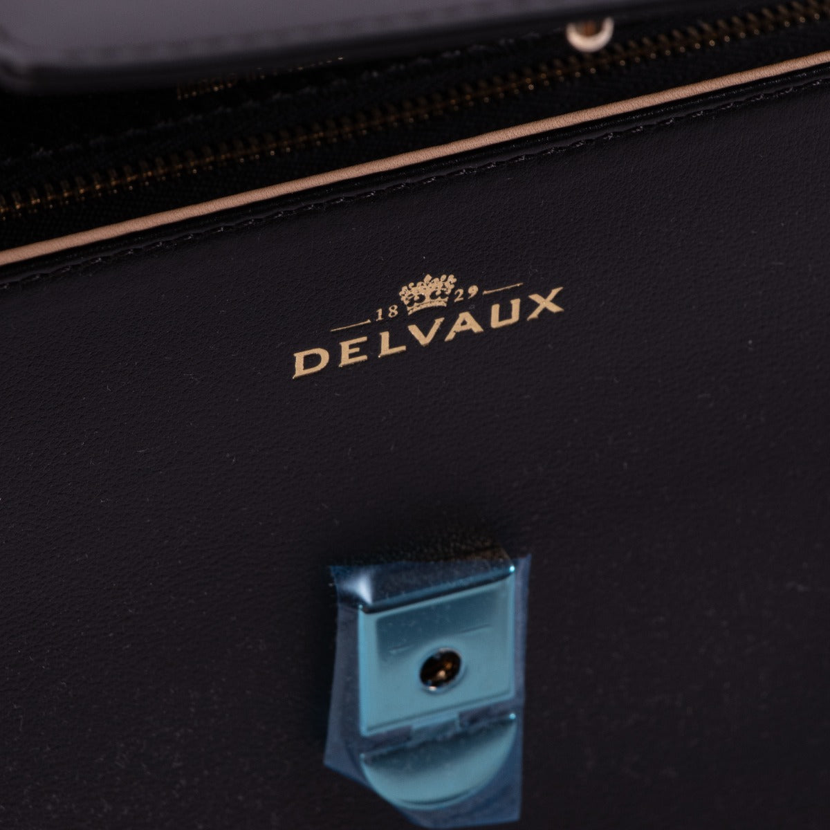 Delvaux Tempête GM Cuir de veau souple noir