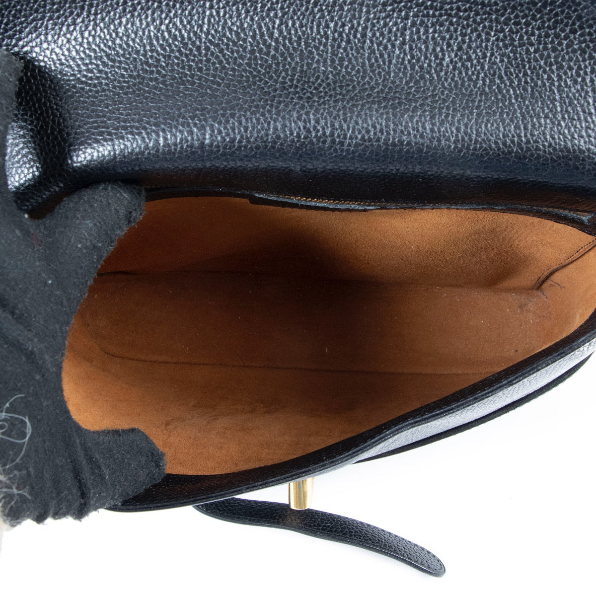 Buy online an authentic second hand Delvaux Simoun PM black leather crossbody bag in very good condition at Labellov in Antwerp.