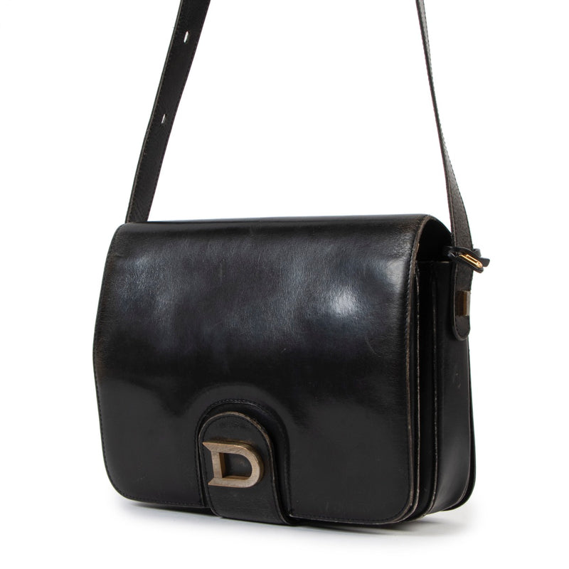 Buy online an authentic second hand Delvaux Black Vintage Heureux Crossbody in preloved condition at Labellov in Antwerp.