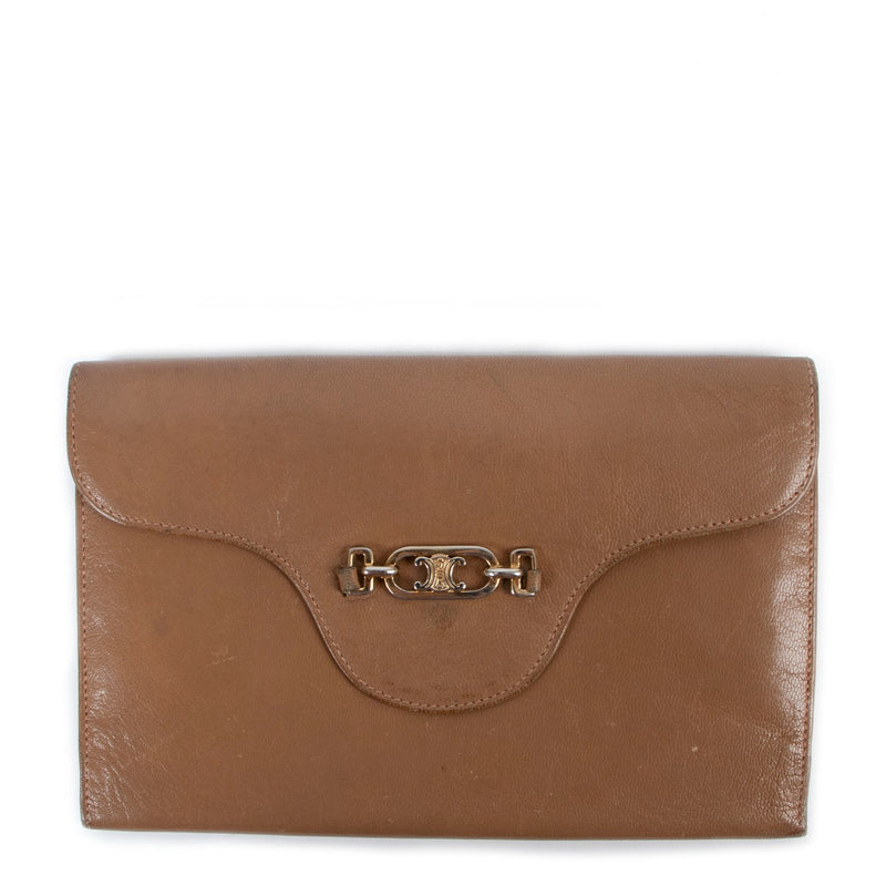 Shop safe online at Labellov in Antwerp this 100% authentic second hand Celine Almond Brown Leather Wallet