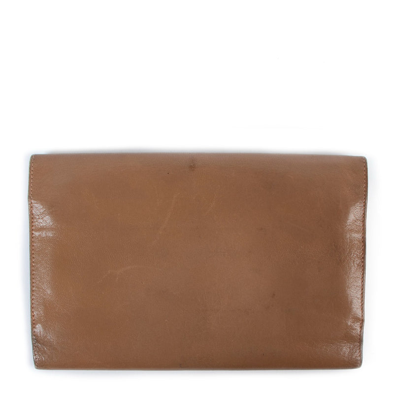 Shop safe online at Labellov in Antwerp this 100% authentic second hand Celine Almond Brown Leather Wallet