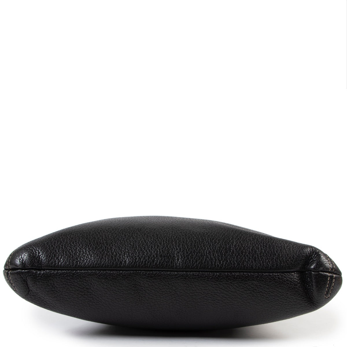 Shop safe online at Labellov in Antwerp this 100% authentic second hand Deux de Delvaux Black Messenger Bag