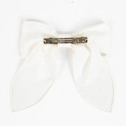 shop 100% authentic second hand Chanel White Silk Bow Hair Clip on Labellov.com